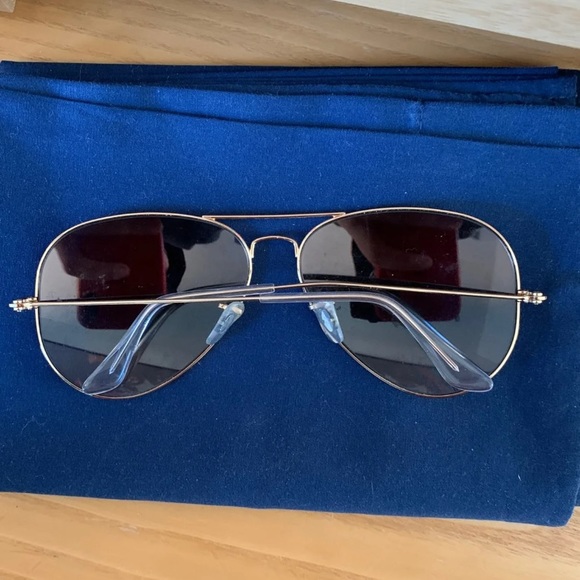 Aviator Raybans - Picture 3 of 3